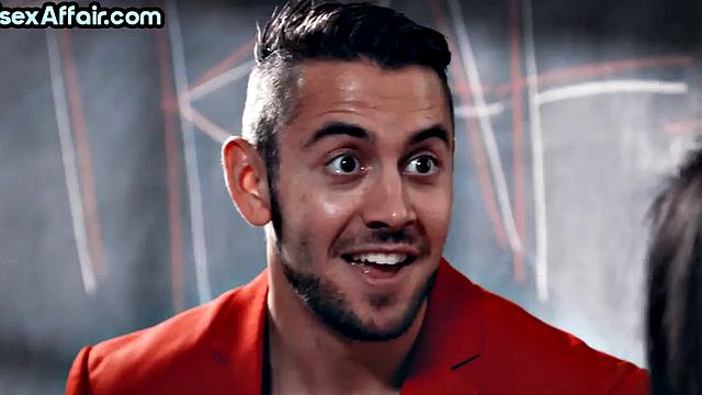 Raven enjoys mature bisexual threeway