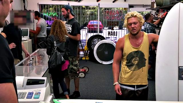 Pawn guy filled with nice dick in tight anal hole