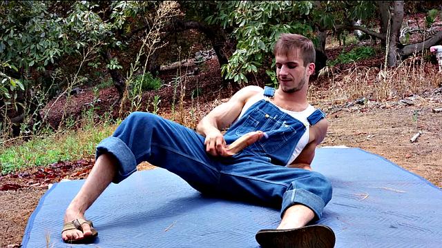 Athletic stud jerks off muscular top before bareback ass-licking & cumshot