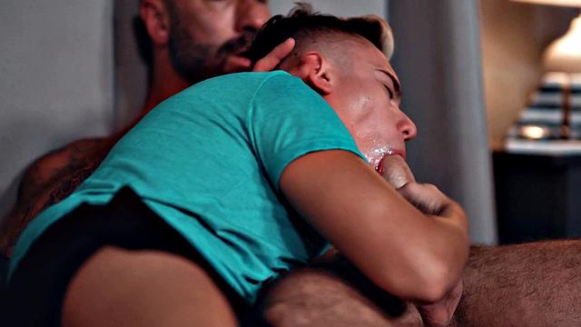 HETEROFLEXIBLE - Aroused Twink Carter DelRey Can Barely Take Stepdaddy Drew Sebastian's HUGE Dick