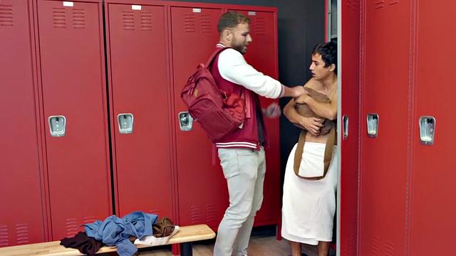 Busty milf sucking and riding lil hump in locker room