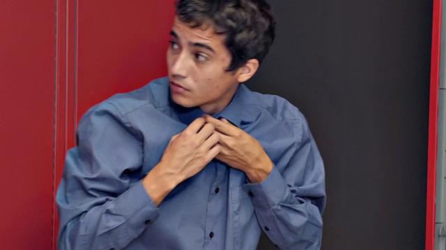 Busty milf sucking and riding lil hump in locker room