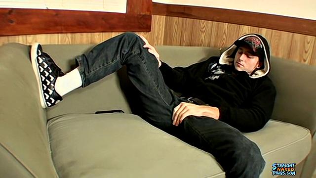 Straight 18 Year Old Skater Jerks Off - Slip