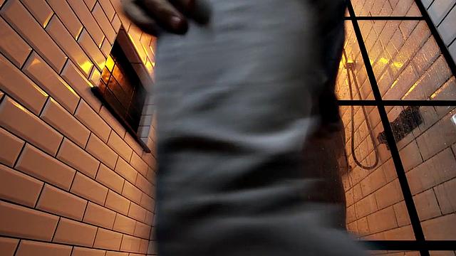 Str8 athletic stud fucks in shower for 1st time