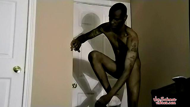 Bi Black Dude Dee Puts In Work - Dee