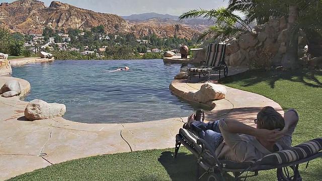 Bikini transsexual brunette bred by bf in outdoor duo