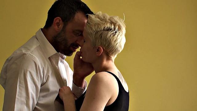 SubSlut Mila Milan: "Take all my holes."