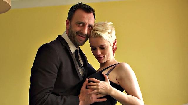 SubSlut Mila Milan: "Take all my holes."