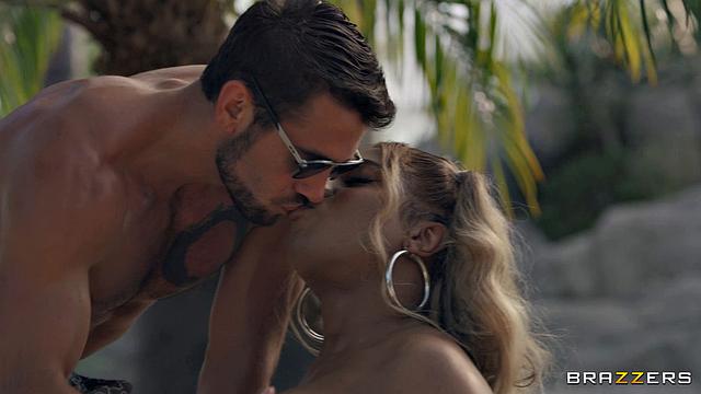 Rubbing Jessica the Right Way