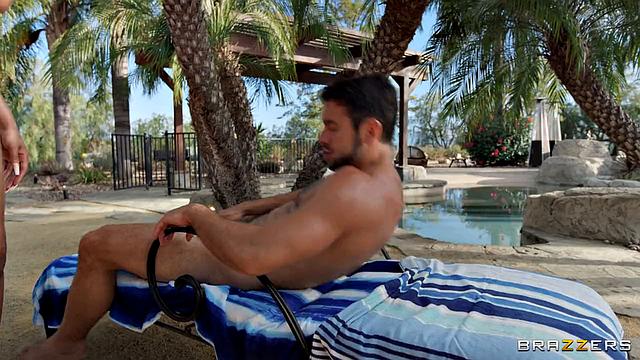 Rubbing Jessica the Right Way