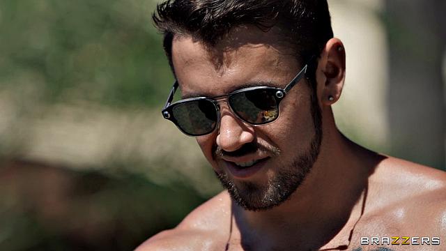 Rubbing Jessica the Right Way