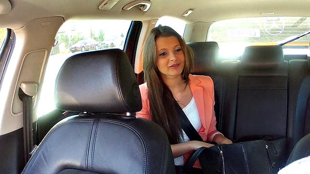 Amateur teen forgets wallet at mall & cabbie bangs her hard in car