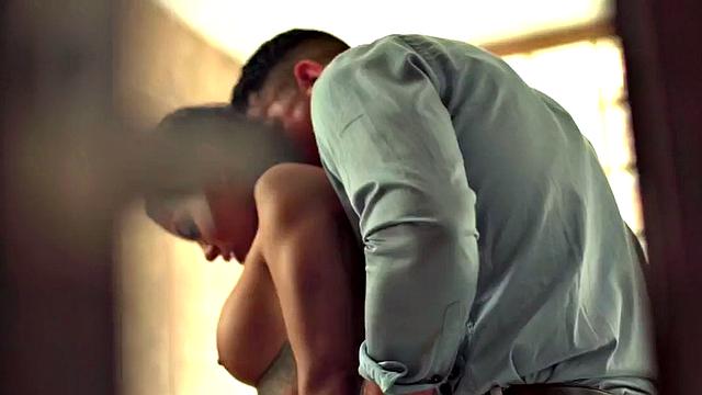 Татуированная штучка дрессирует член бойфренда - все позы в деле