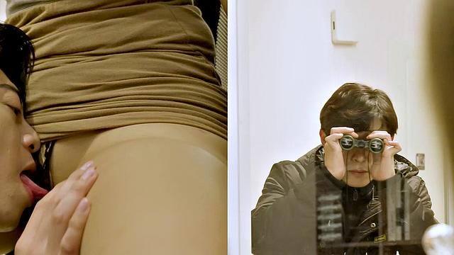 Bad Wife Knows How to heat On her Husband