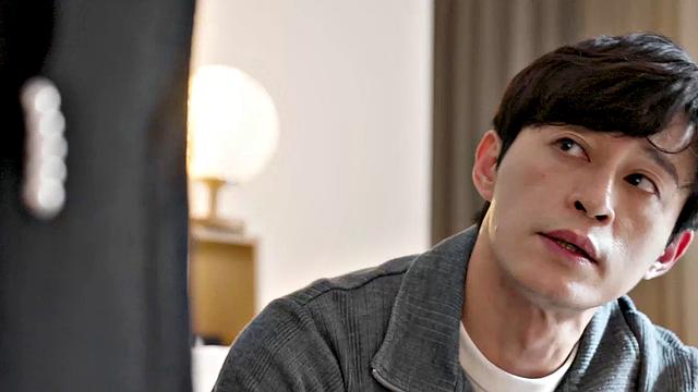 Bad Wife Knows How to heat On her Husband