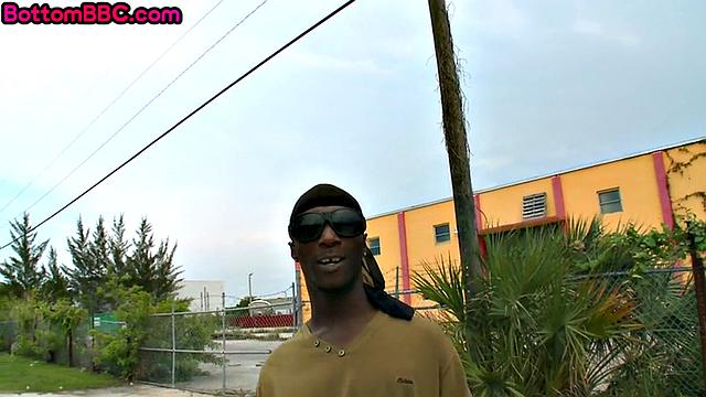Stranded black thug riding strangrr