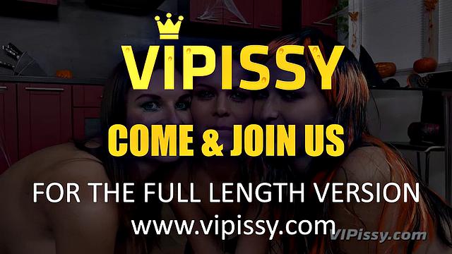 Trio of hotties pee on each other! - Pissing Lesbians