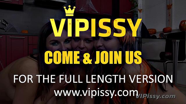 Trio of hotties pee on each other! - Pissing Lesbians