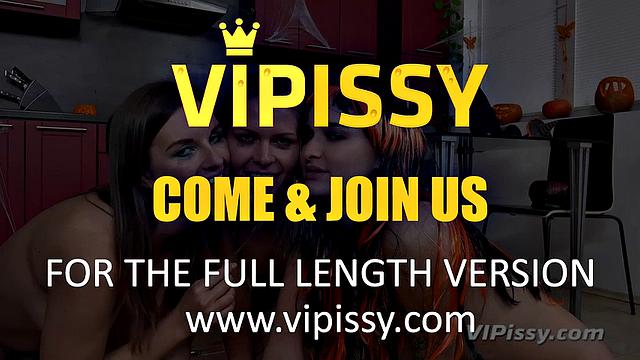 Trio of hotties pee on each other! - Pissing Lesbians