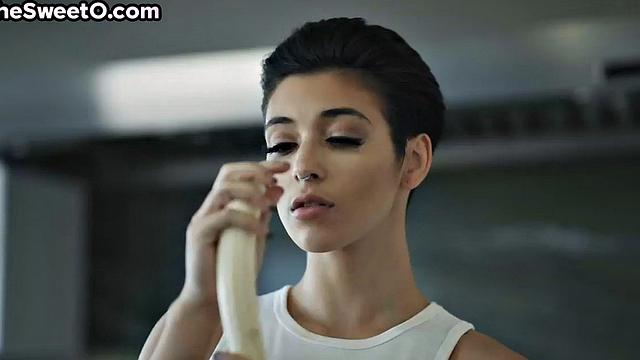 Cute babe gently pussyfucked by her BF