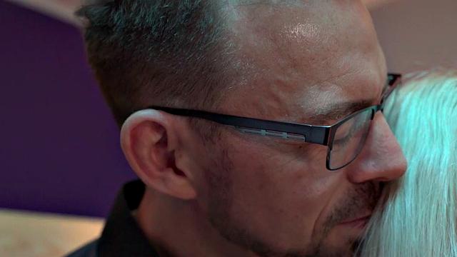 Curvy babe enjoys 3some hostel room fuck with her BFF