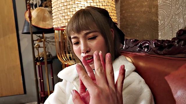 Бэд мечтает о твоём члене, вся в POV страсти