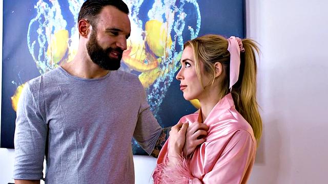 Squirting massage milf sucks before sex in oily couple