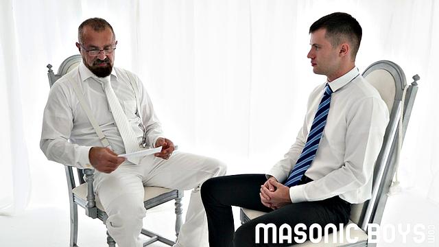 APPRENTICE MONROE - The Interview