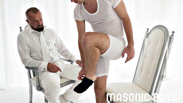 APPRENTICE MONROE - The Interview