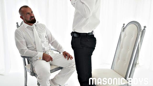 APPRENTICE MONROE - The Interview