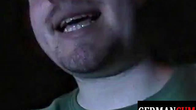 немецкие жеребцы устраивают жёсткую групповуху с глотанием и анальным кайфом