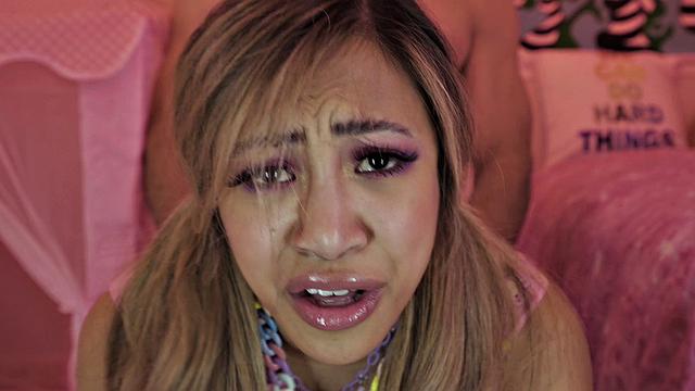 Samantha Makes Kitty Purr