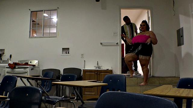 Big Veronica Jasmine Mounts a BBC