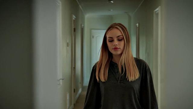 BF nails busty brunette after oral sex in the bedroom