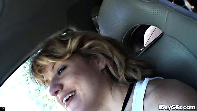 Блондинка с большими сиськами дрочит себе в жопу и жёстко трахается в попку POV с минетом и пальцами в заднице парня.