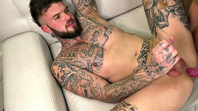 Bisexuals enjoy fucking hard in ass in missionary