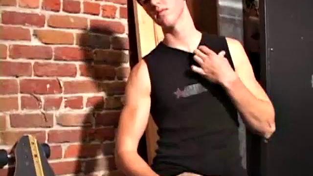 Skater Boy JP Jerks Off Hard