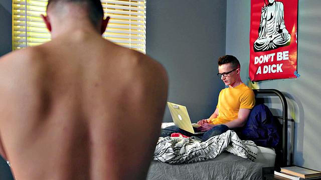 Injured Hottie Soothed By Twink - NextDoorTwink