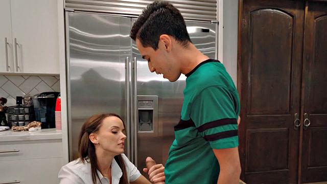 Lucky dude licking bigtitted MILFs pussy after BJ