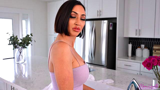 You Dont Have To Leave Home - S4:E4