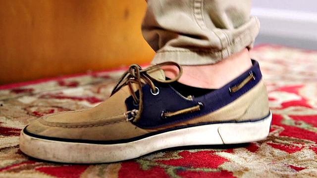 горячая латина-врачиха Габриэлла Скай соблазняет молодого парня упругой грудью