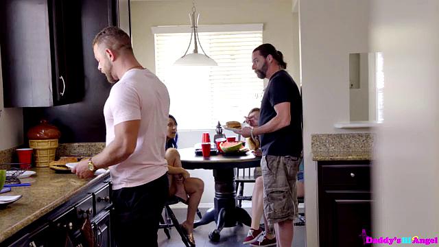 Let Them Watch - S3:E1