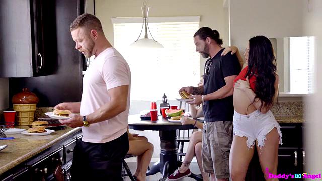 Let Them Watch - S3:E1