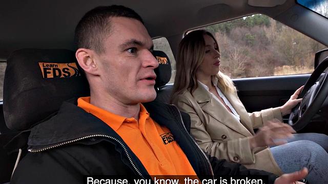 Bigbooty student cockriding instructor in car