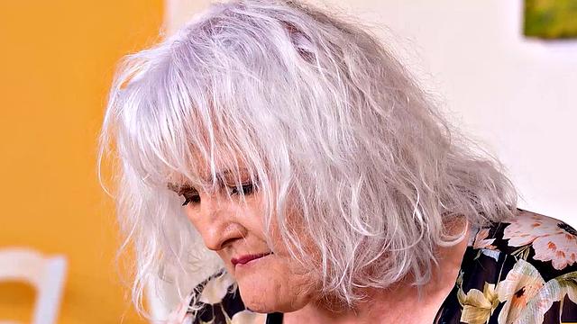 MATURE4K. Slutty mature laid by handsome waiter in front of old hubby