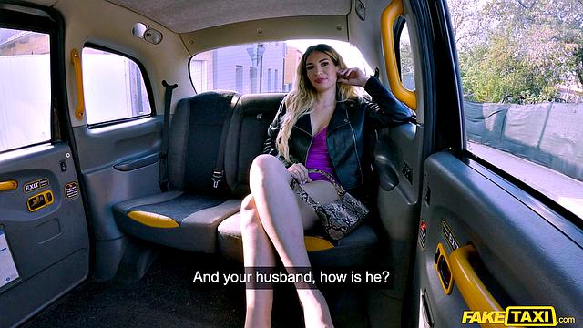 Married Latina needs cum