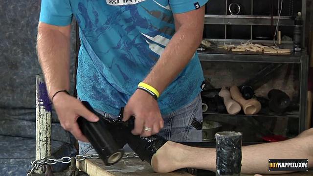 Обмазан в пленке воровкой спермы - часть 1 - Мэйсон Мэдисон и Себастьян Кейн