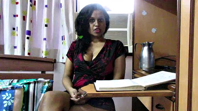 Sexy Big Tits ondian Lily Fingers Wet Pussy