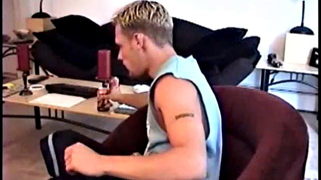 Sucking Off Straight Buzz