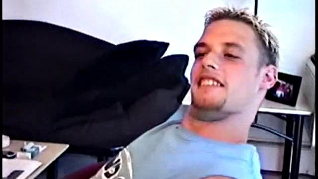 Sucking Off Straight Buzz